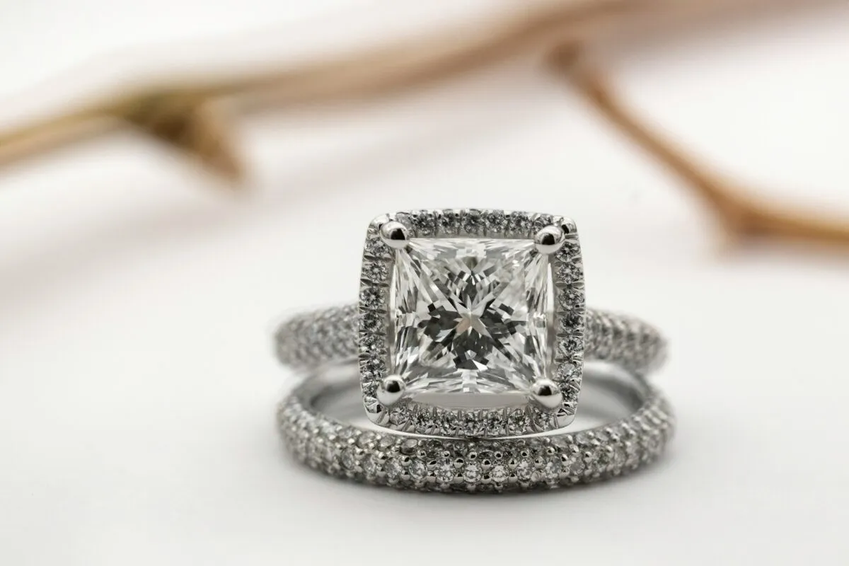 Vale a pena um diamante de 3 quilates? Vale a pena um diamante de 3 quilates?